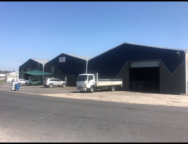 1,465M² WAREHOUSE RENTED IN OKAVANGO PARK